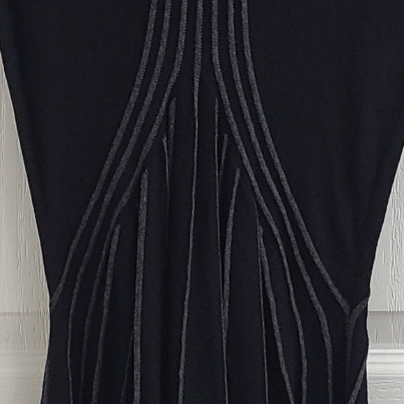 Hourglass black dress - Picture 4 of 4